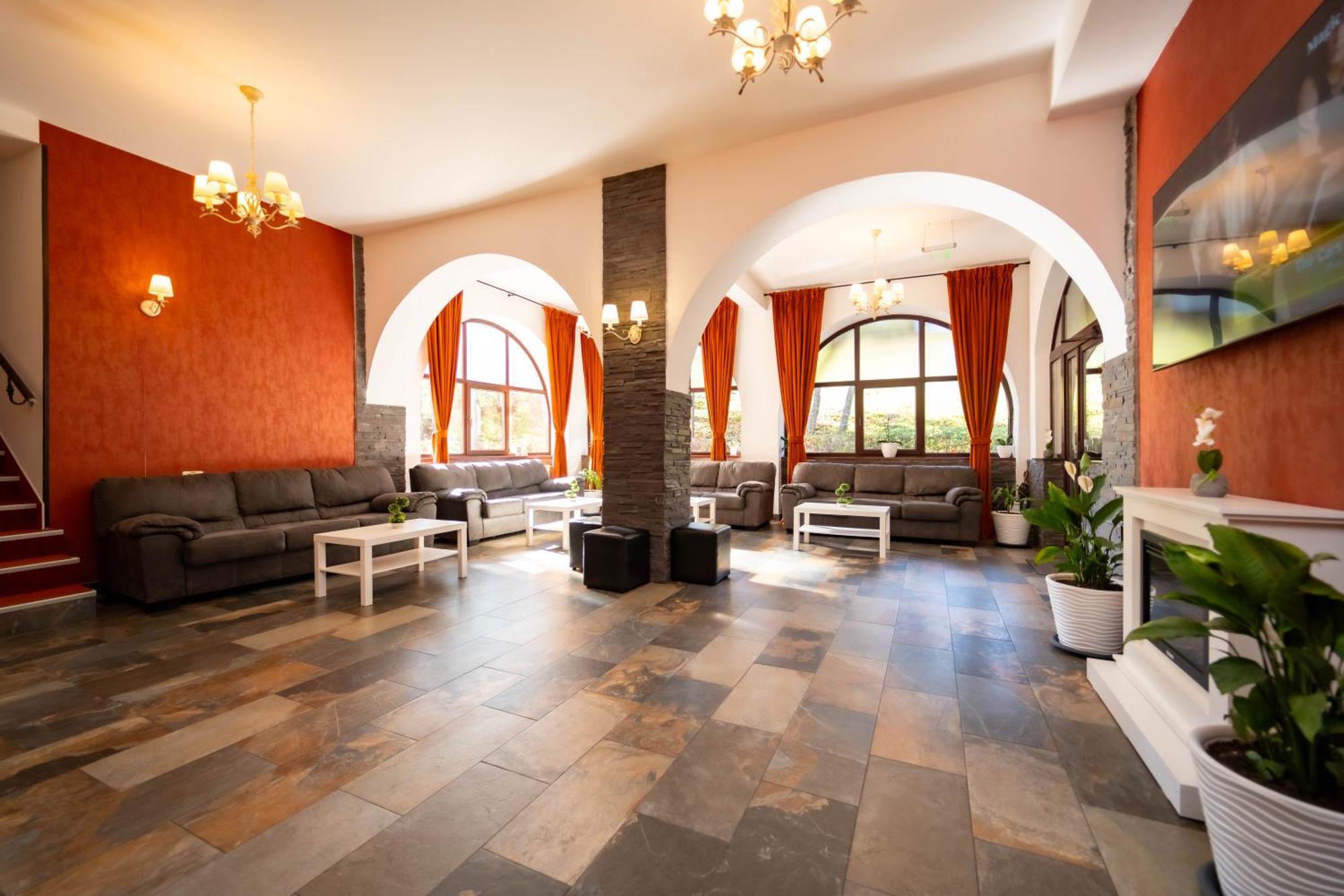 Hotel Cirus بْريدال المظهر الخارجي الصورة